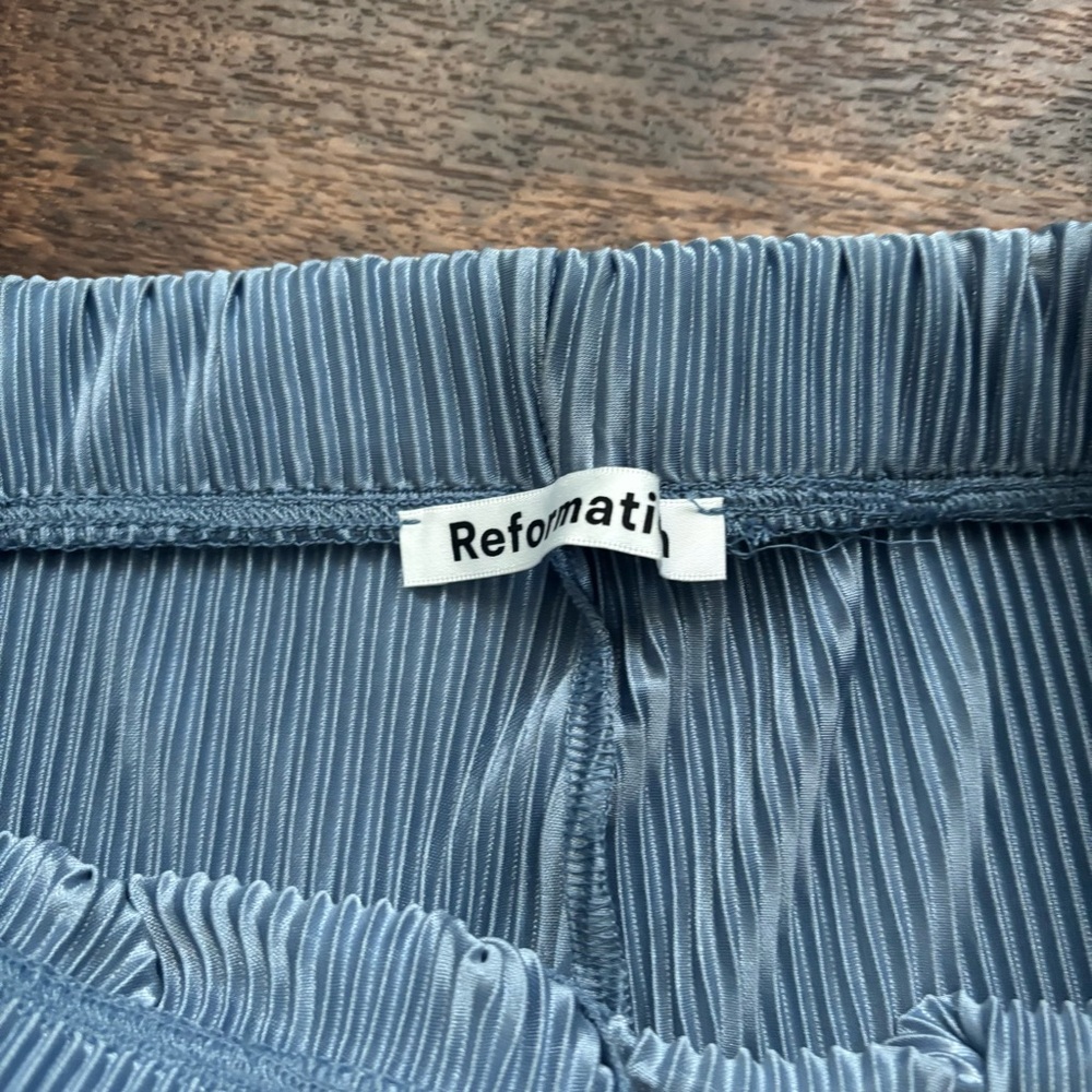 Reformation Carrington Plisse Blue Pants size M high rise euc - Picture 7 of 9